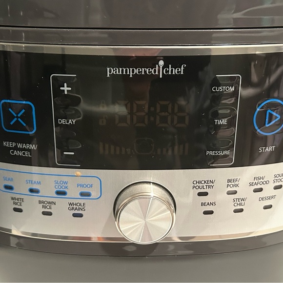 Deluxe Multi Cooker by pampered Chef - Picture 2 of 5
